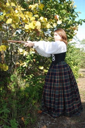 Scottish Woman's Costume Renaissance Pirate Highlander