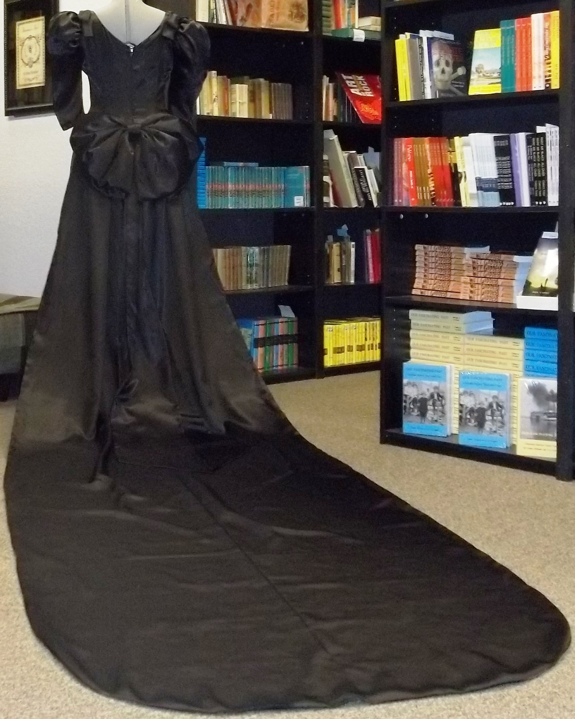Time Travel Costumes Gothic Black Wedding Dress 1980s 